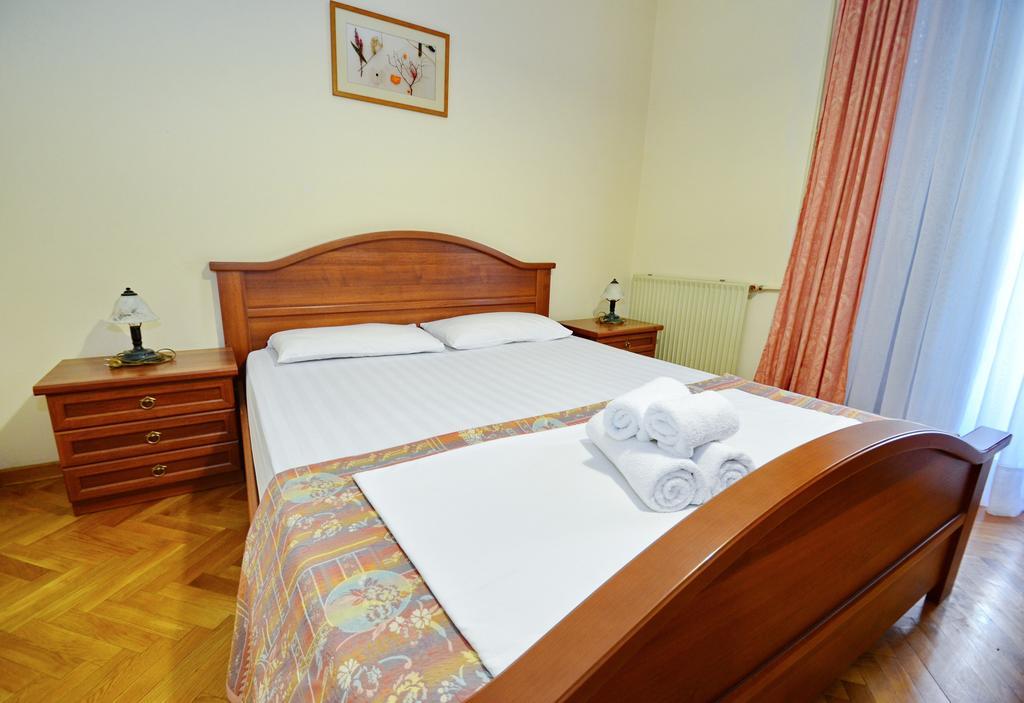 Villa Velzon Guesthouse Budva Bilik gambar