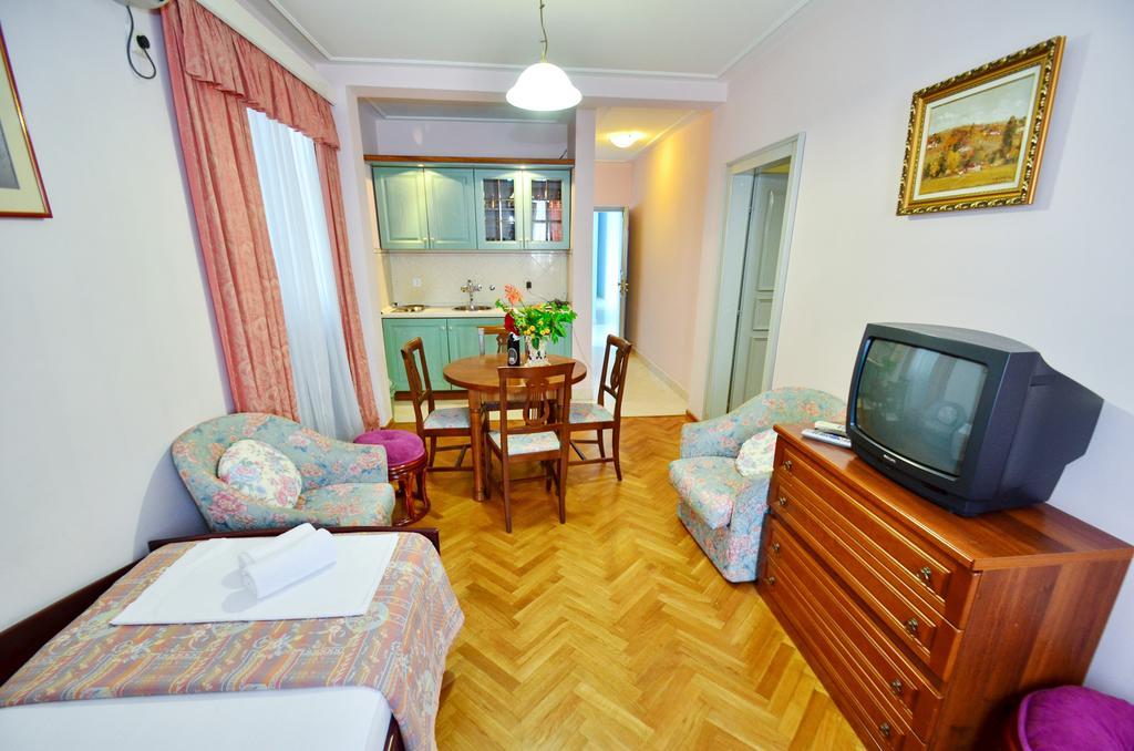 Villa Velzon Guesthouse Budva Luaran gambar